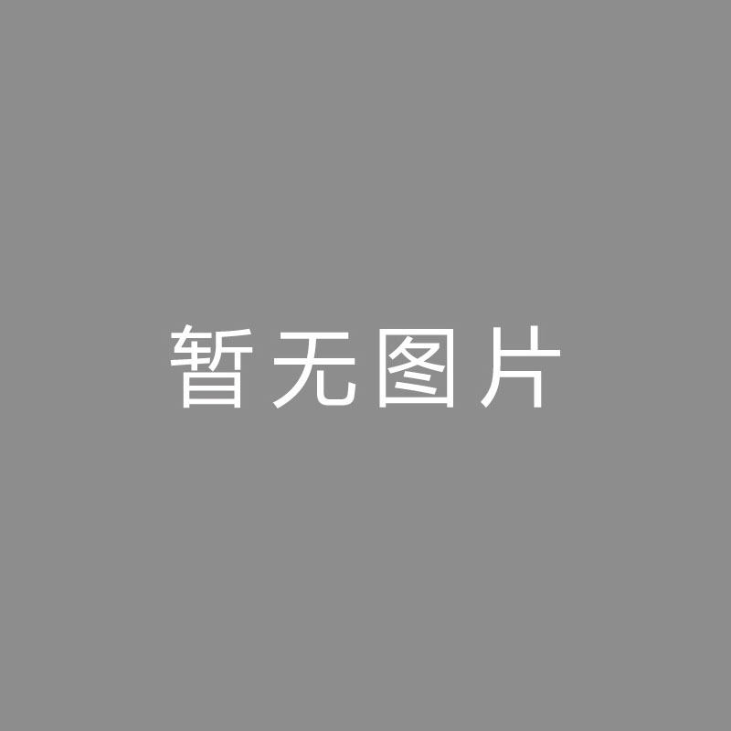 🏆直直直直大马丁：两张黄牌我真的不理解 为什么我去要个球就发黄牌？